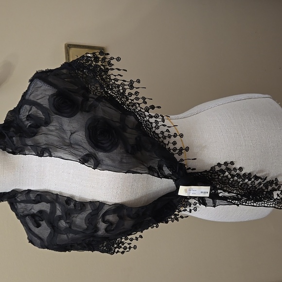ACC EAM Black Sheer Lace Triangle Scarf Wrap Fringe Lace Trim New with tags - Picture 3 of 8